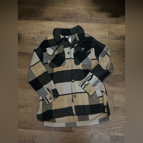 Oversized Shacket - Picture 3 of 4